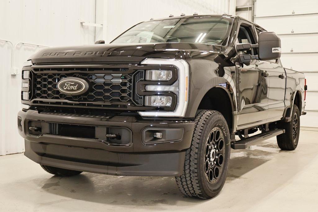 new 2025 Ford F-350 car, priced at $71,325