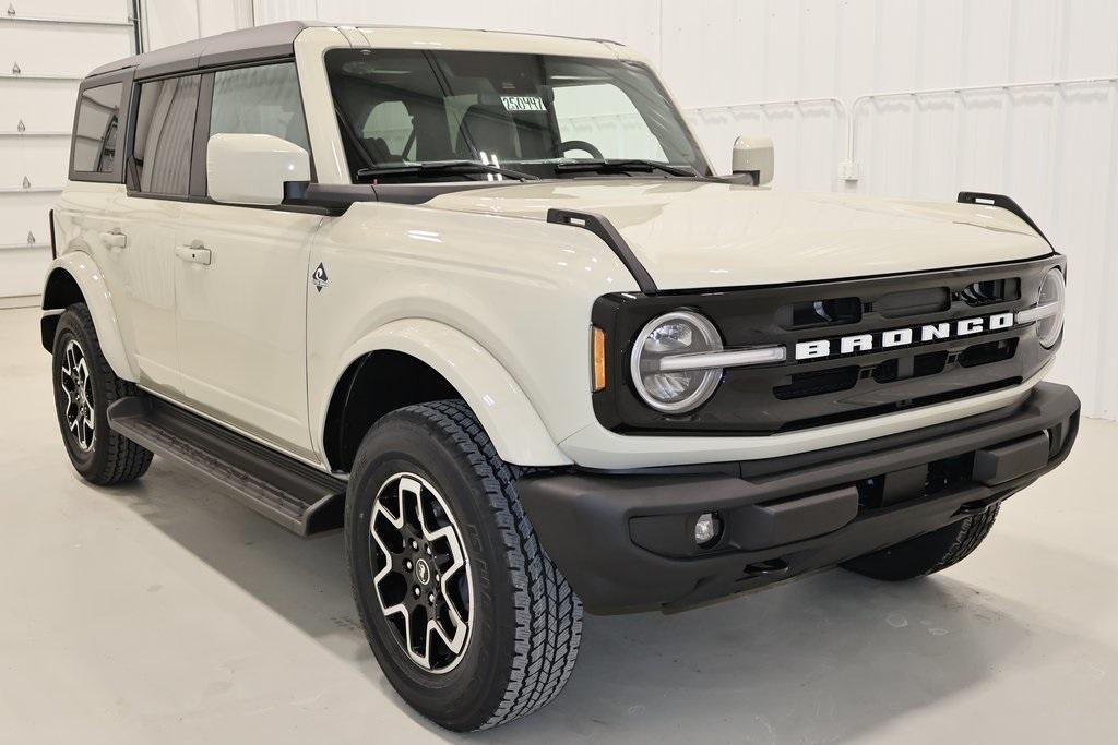 new 2025 Ford Bronco car, priced at $54,465