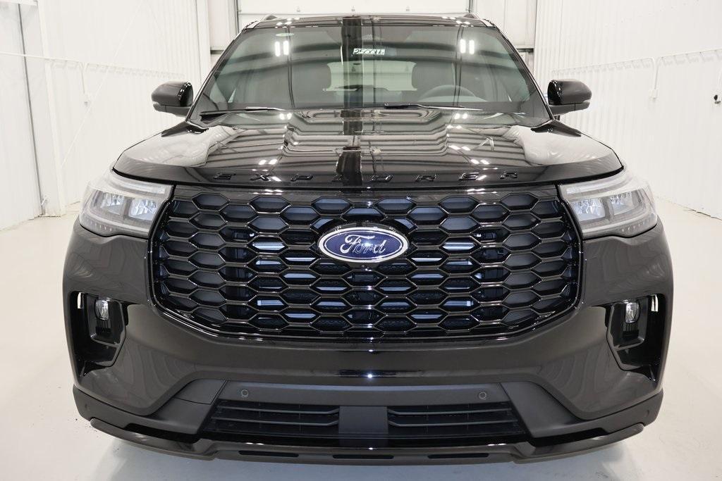 new 2025 Ford Explorer car, priced at $49,373