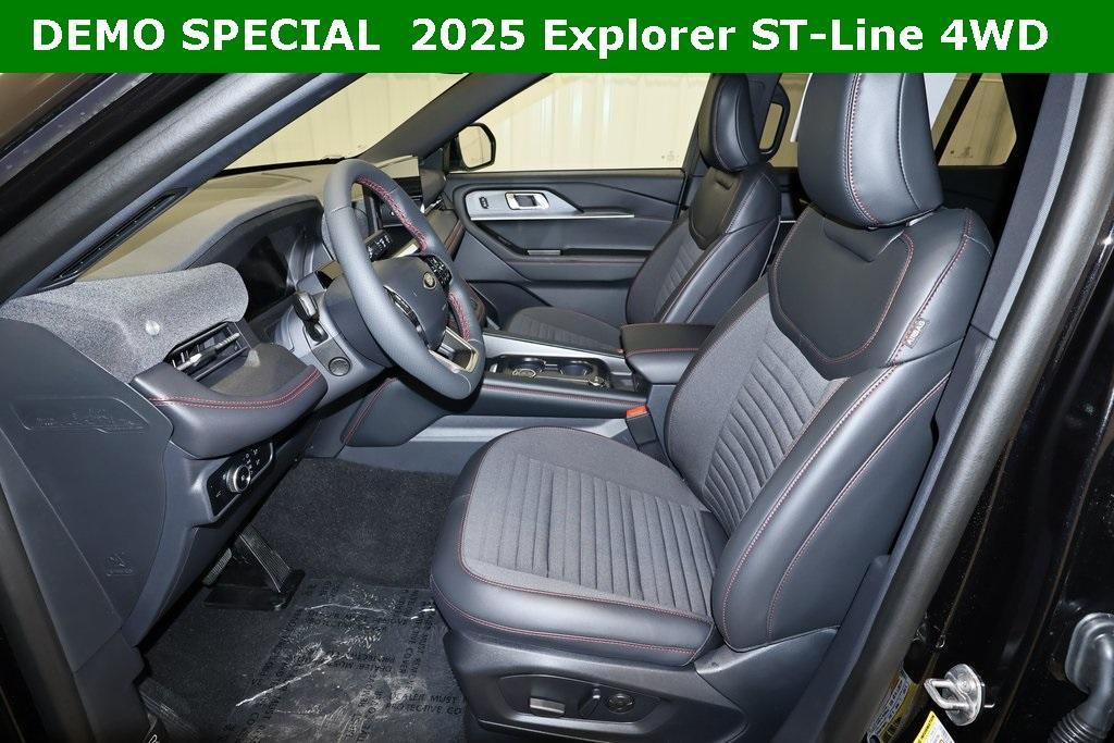 new 2025 Ford Explorer car, priced at $48,989