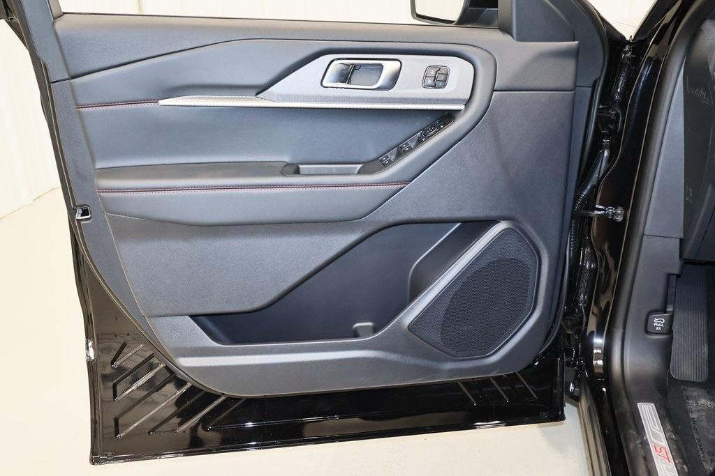 new 2025 Ford Explorer car, priced at $49,373