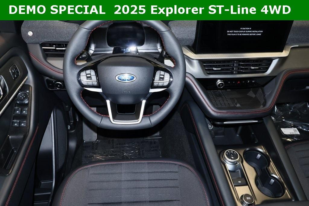 new 2025 Ford Explorer car, priced at $48,989