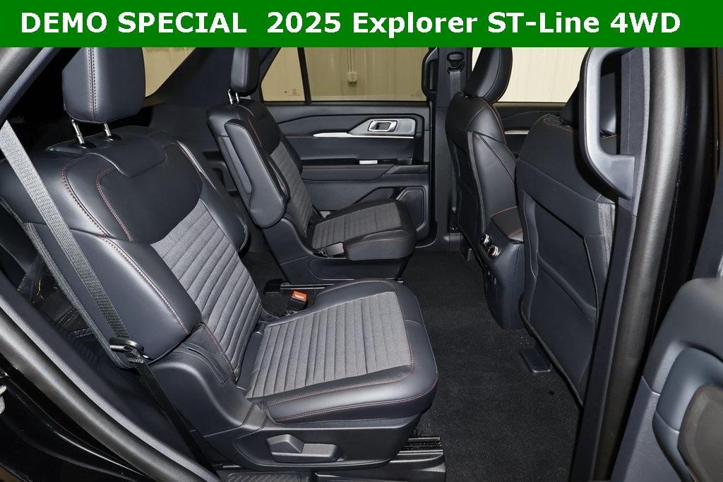 new 2025 Ford Explorer car, priced at $48,989