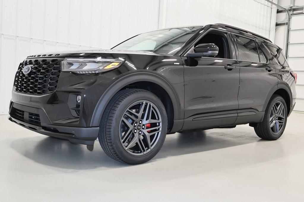 new 2025 Ford Explorer car, priced at $49,373