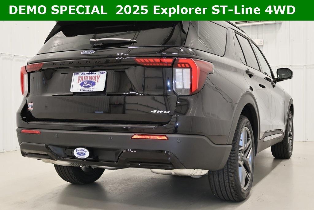 new 2025 Ford Explorer car, priced at $48,989