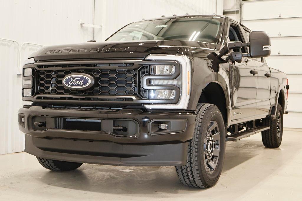 new 2025 Ford F-350 car, priced at $73,220