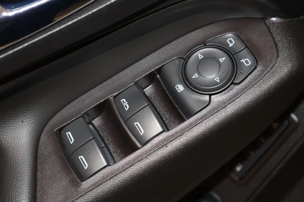 used 2021 Chevrolet Equinox car, priced at $22,000