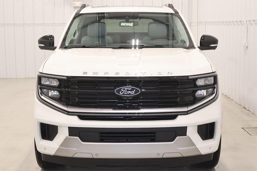 new 2025 Ford Expedition car, priced at $89,170