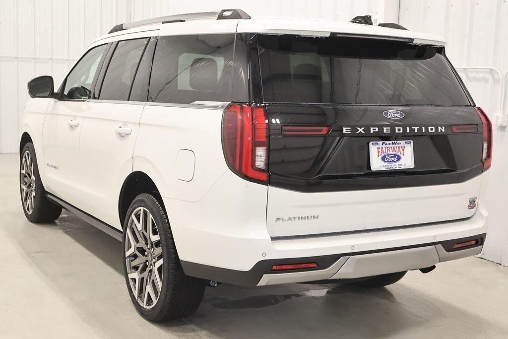 new 2025 Ford Expedition car, priced at $89,170