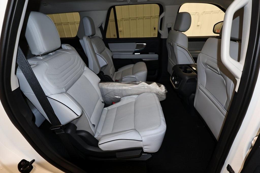 new 2025 Ford Expedition car, priced at $89,170