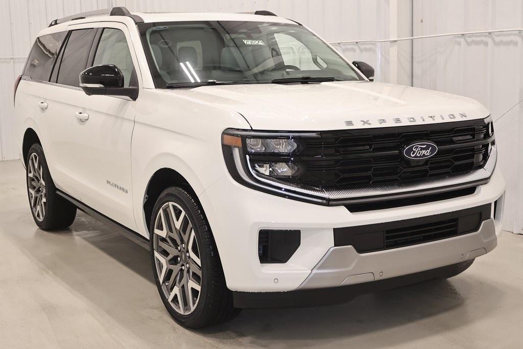 new 2025 Ford Expedition car, priced at $89,170