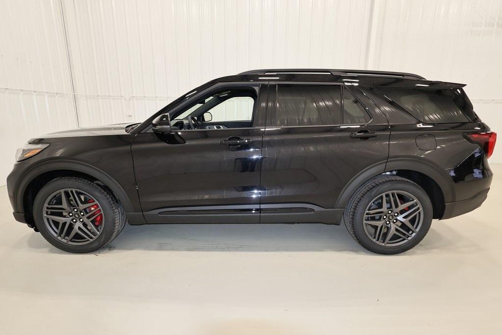 new 2025 Ford Explorer car, priced at $59,110