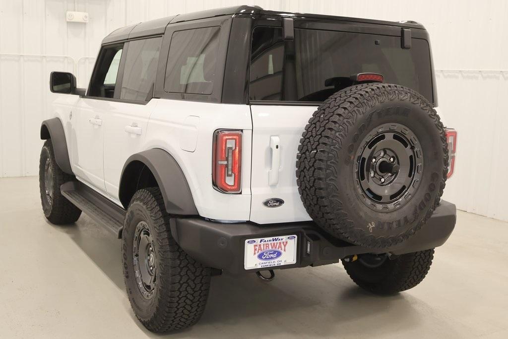 new 2025 Ford Bronco car, priced at $59,579