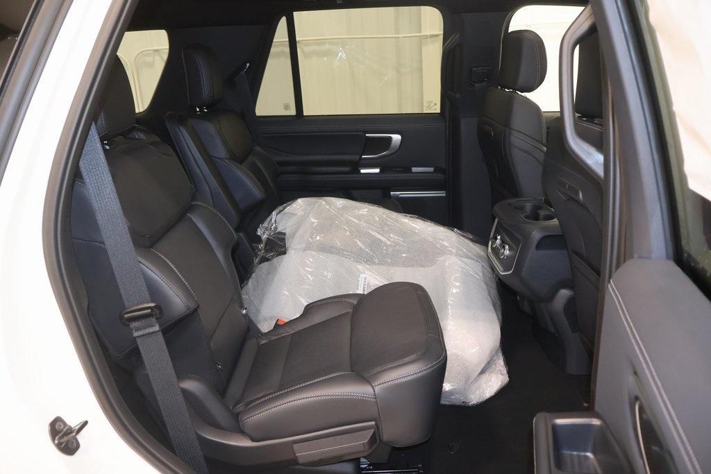 new 2025 Ford Expedition car, priced at $79,170