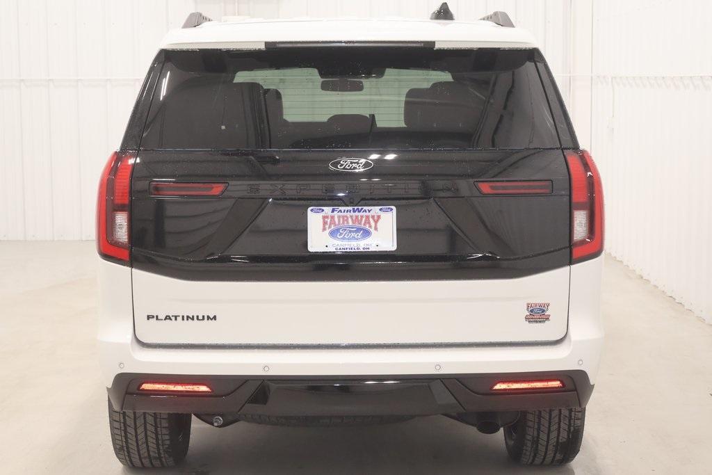 new 2025 Ford Expedition car, priced at $79,170