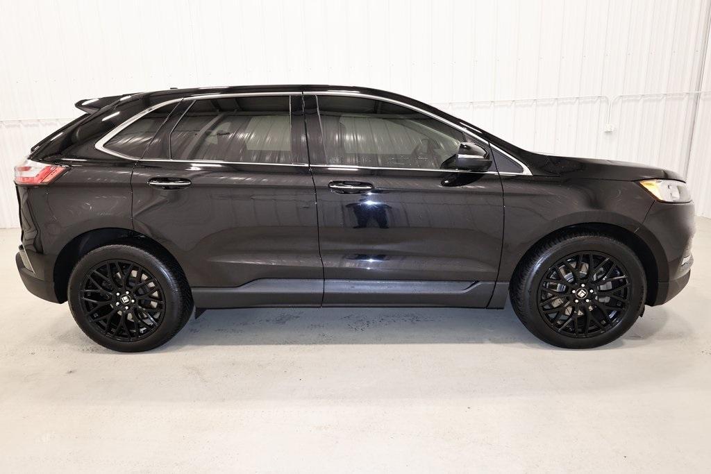 used 2022 Ford Edge car, priced at $17,000