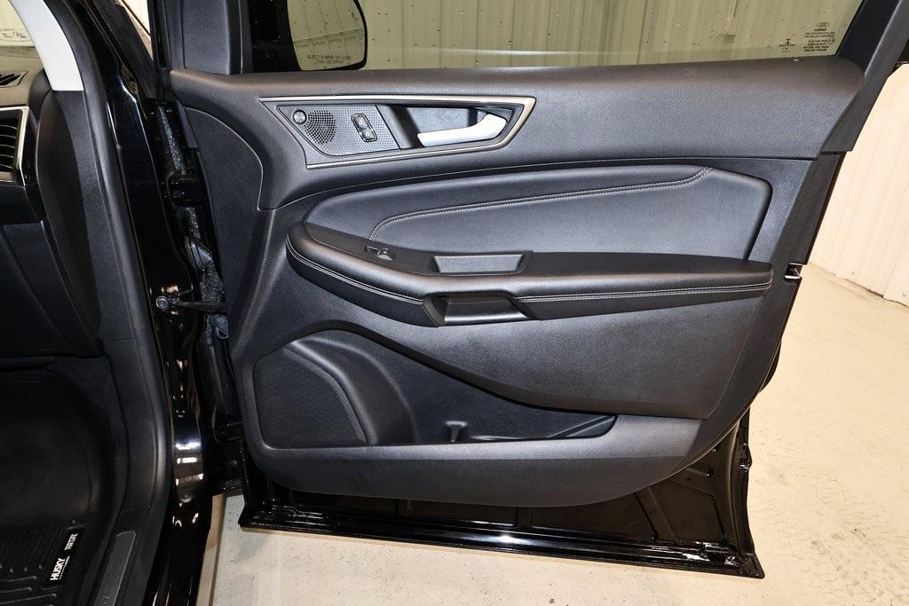 used 2022 Ford Edge car, priced at $17,000