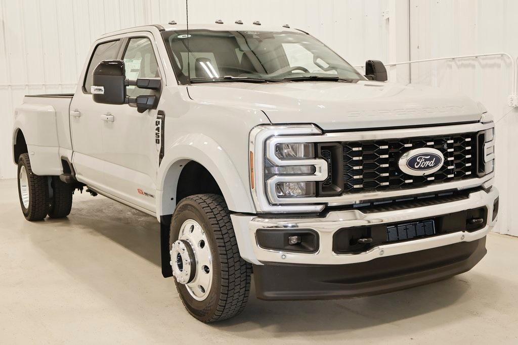 new 2025 Ford F-450 car, priced at $94,570