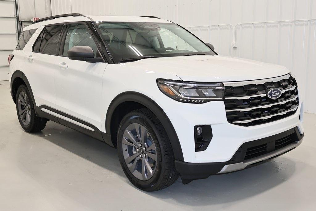 new 2025 Ford Explorer car, priced at $47,310