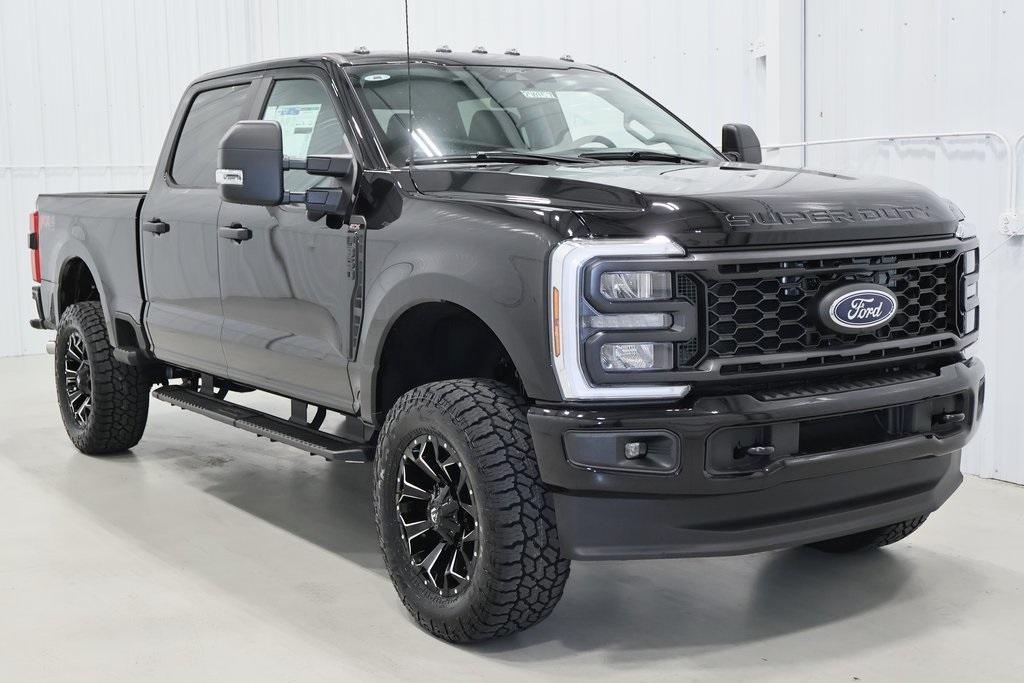 new 2024 Ford F-350 car, priced at $65,830