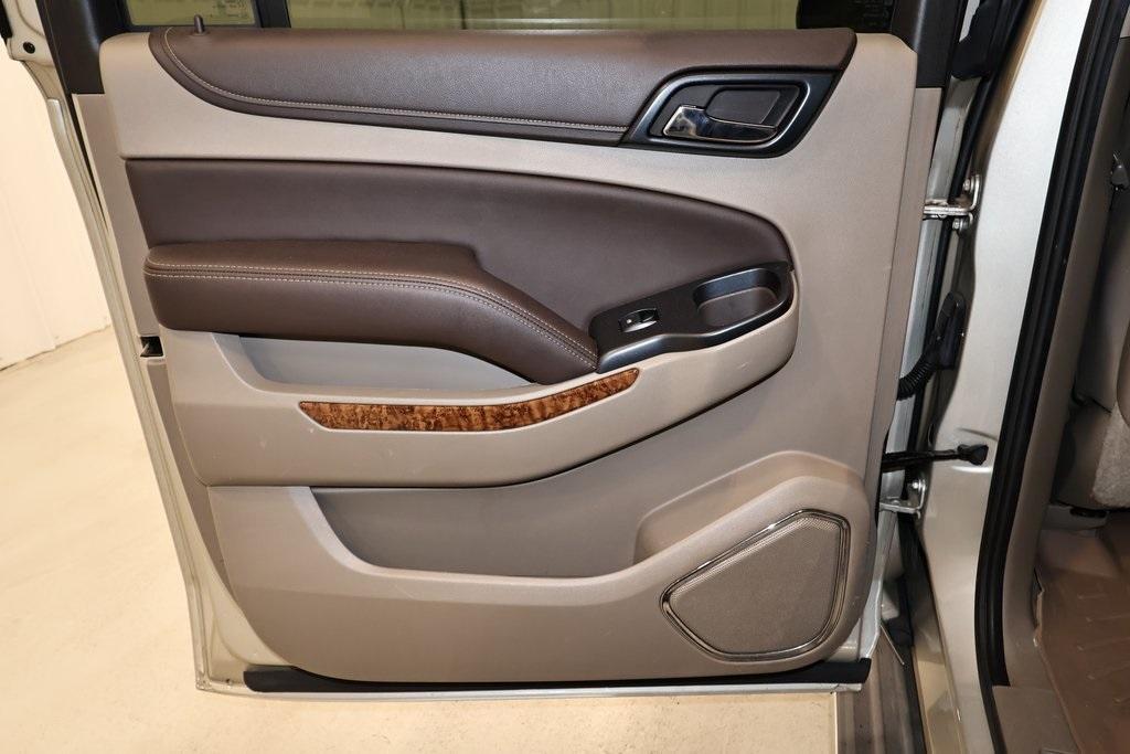 used 2015 Chevrolet Suburban car, priced at $16,000