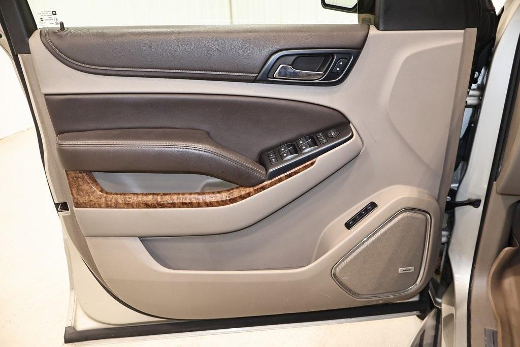 used 2015 Chevrolet Suburban car, priced at $16,000