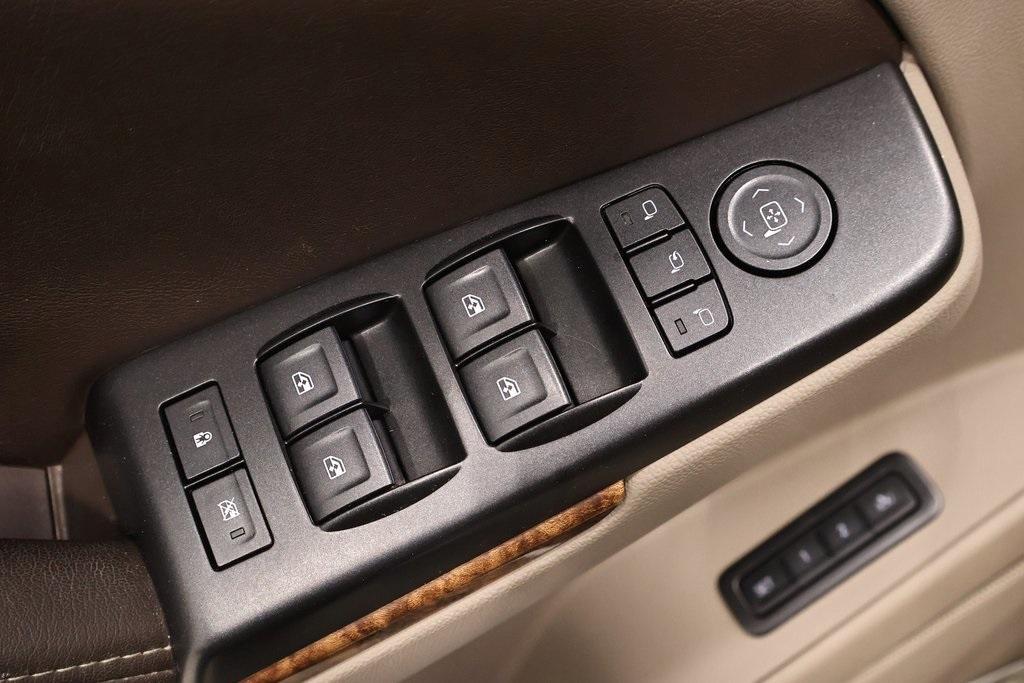 used 2015 Chevrolet Suburban car, priced at $16,000