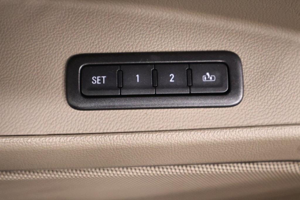 used 2015 Chevrolet Suburban car, priced at $16,000