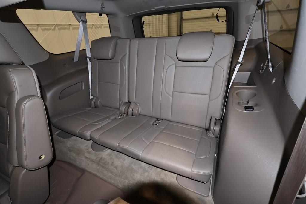 used 2015 Chevrolet Suburban car, priced at $16,000