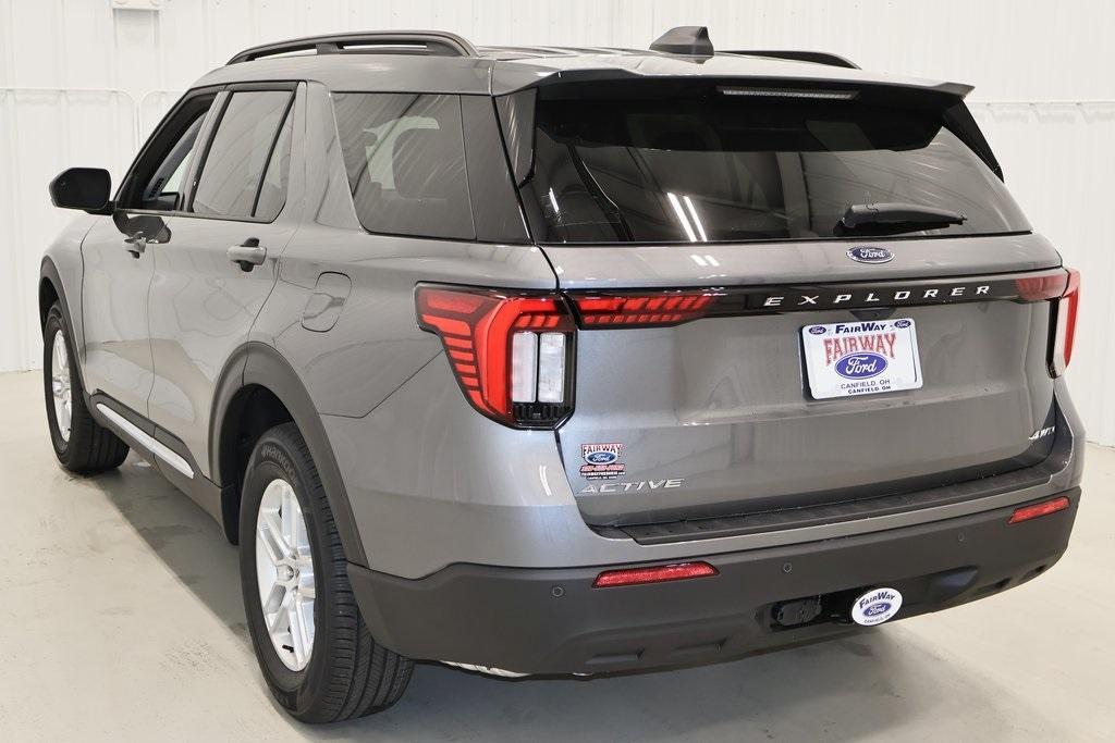 new 2025 Ford Explorer car, priced at $40,510