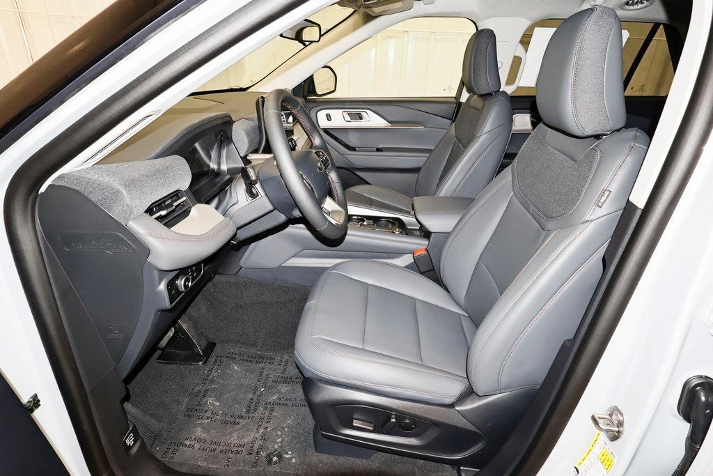 new 2025 Ford Explorer car, priced at $47,205