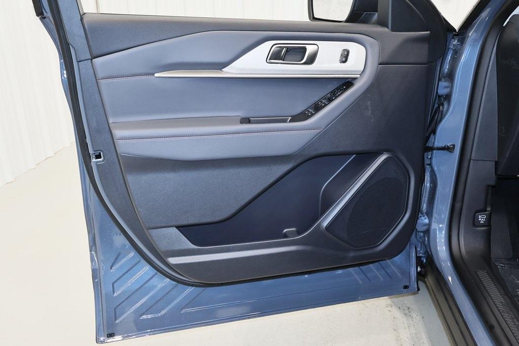 new 2025 Ford Explorer car, priced at $47,865