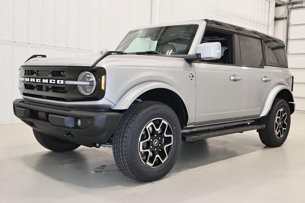 new 2024 Ford Bronco car, priced at $51,715