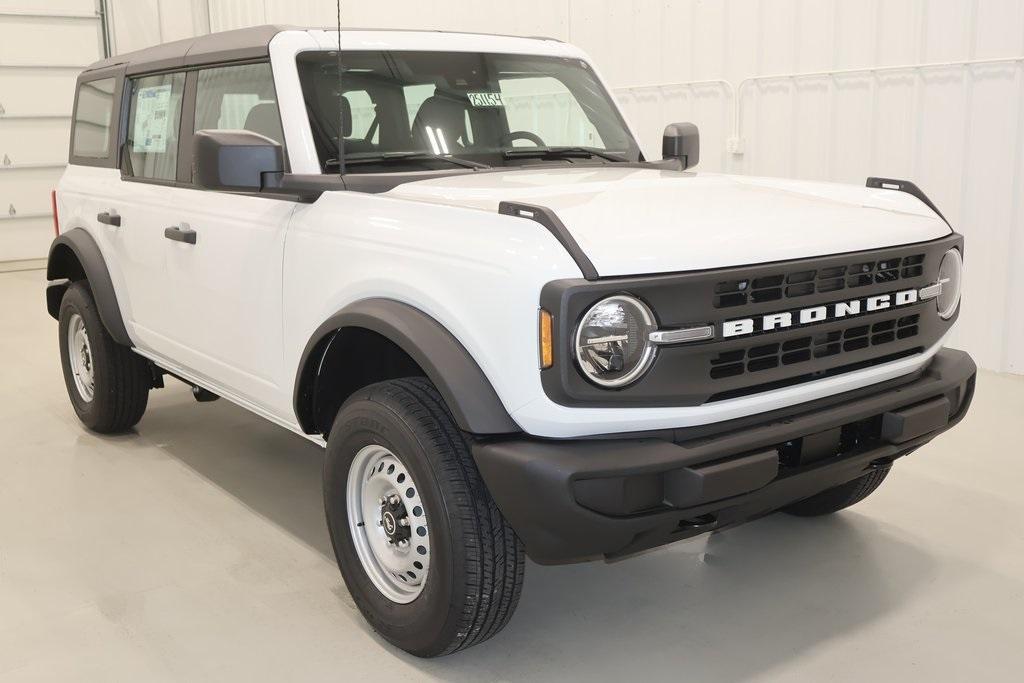 new 2025 Ford Bronco car, priced at $43,012