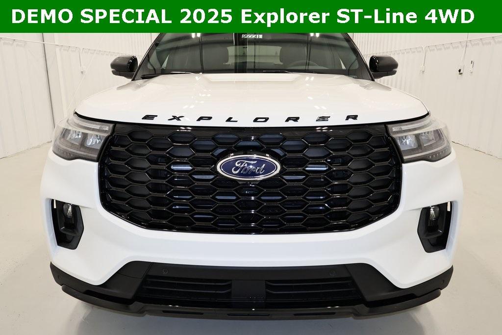 new 2025 Ford Explorer car, priced at $51,535