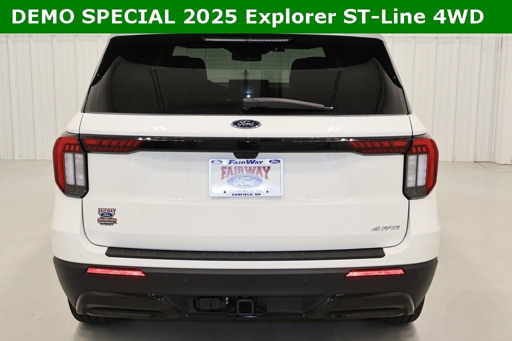 new 2025 Ford Explorer car, priced at $51,535