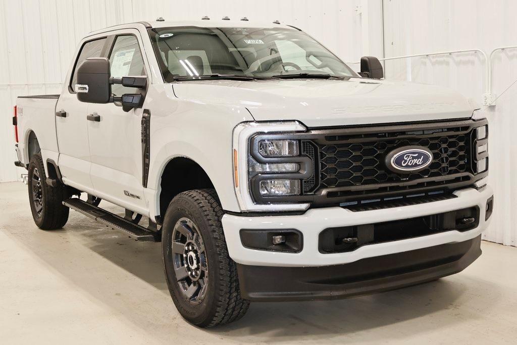 new 2025 Ford F-350 car, priced at $71,760