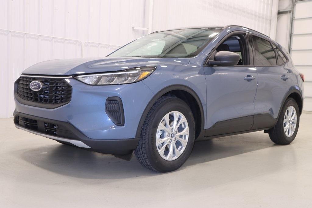 new 2025 Ford Escape car, priced at $28,600