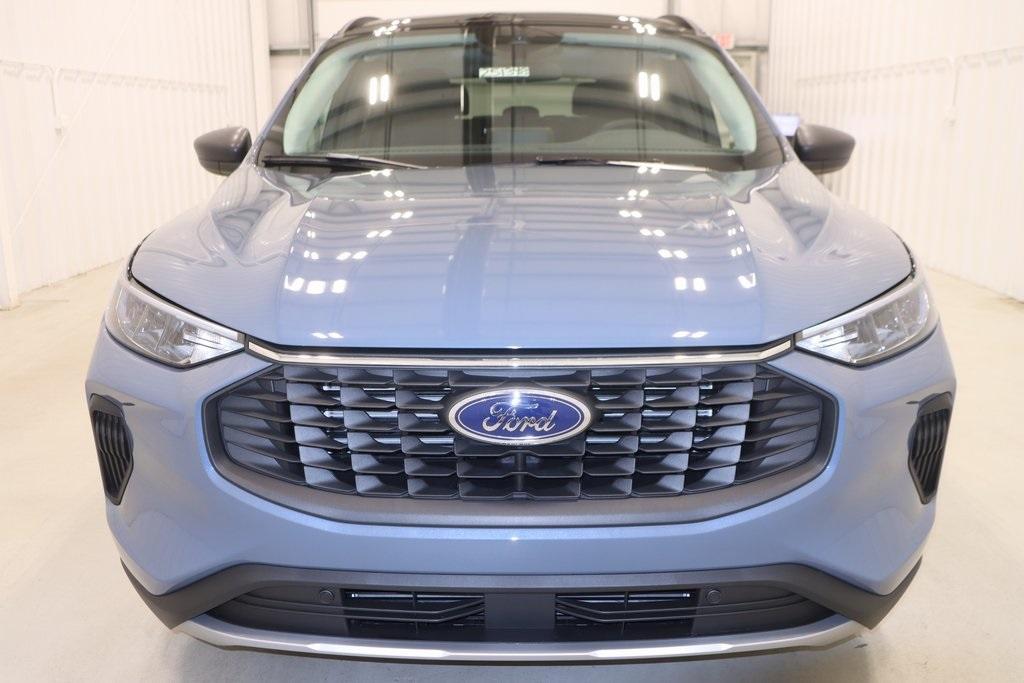 new 2025 Ford Escape car, priced at $28,600