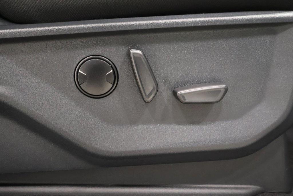 new 2025 Ford F-150 car, priced at $60,600