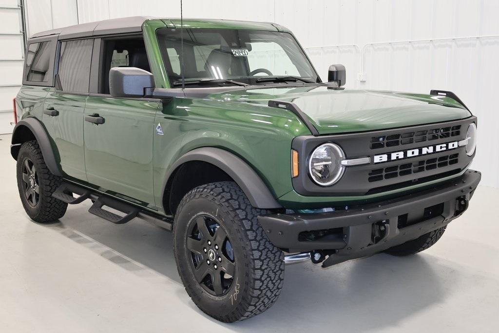 new 2024 Ford Bronco car, priced at $52,405