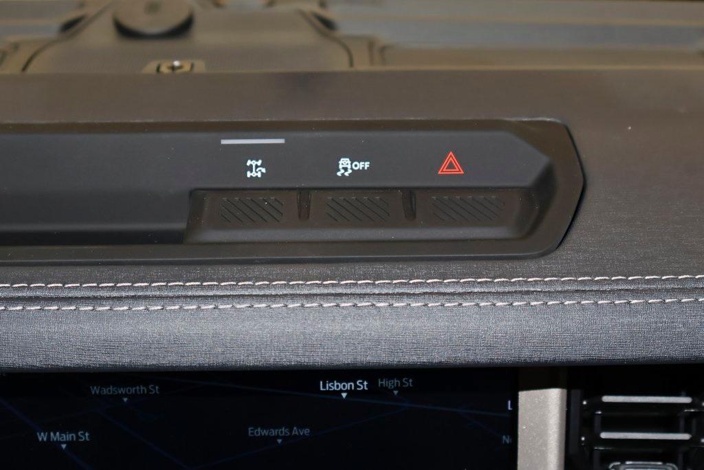 new 2025 Ford Bronco car, priced at $52,760