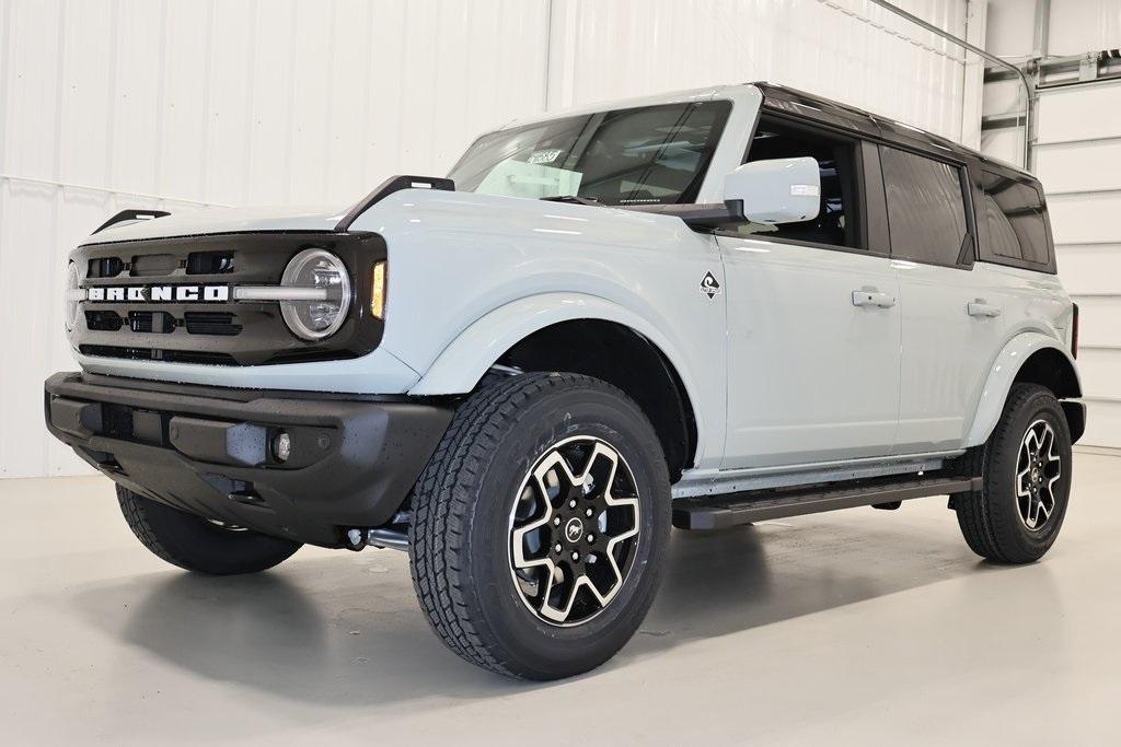 new 2024 Ford Bronco car, priced at $52,010