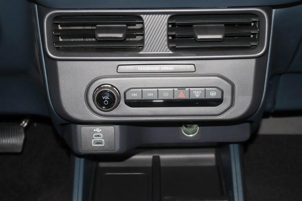 new 2025 Ford Maverick car, priced at $29,075