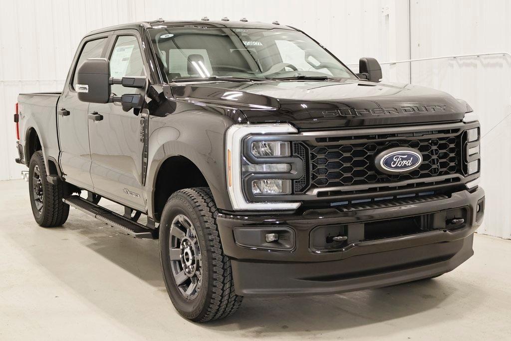 new 2025 Ford F-350 car, priced at $71,760