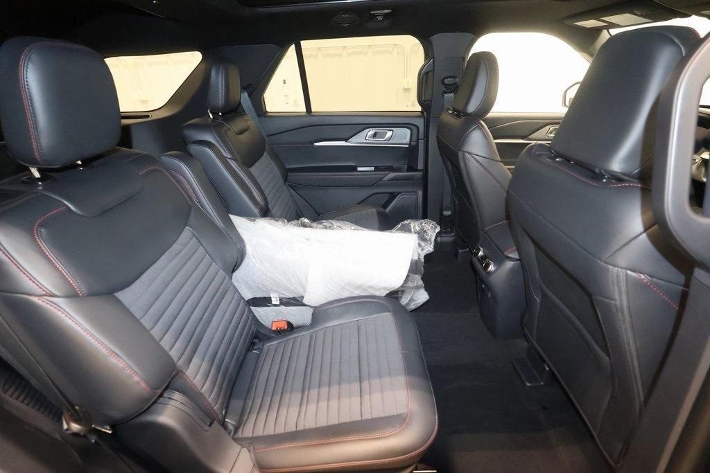 new 2025 Ford Explorer car, priced at $50,086