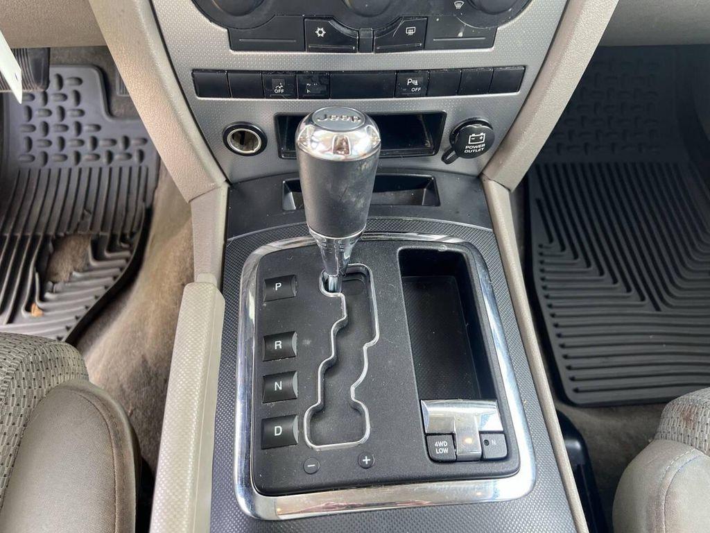 used 2006 Jeep Commander car, priced at $2,990