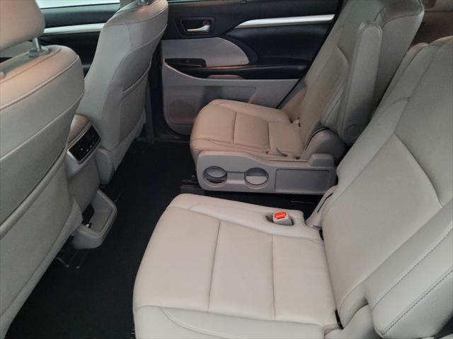 used 2019 Toyota Highlander car, priced at $25,695