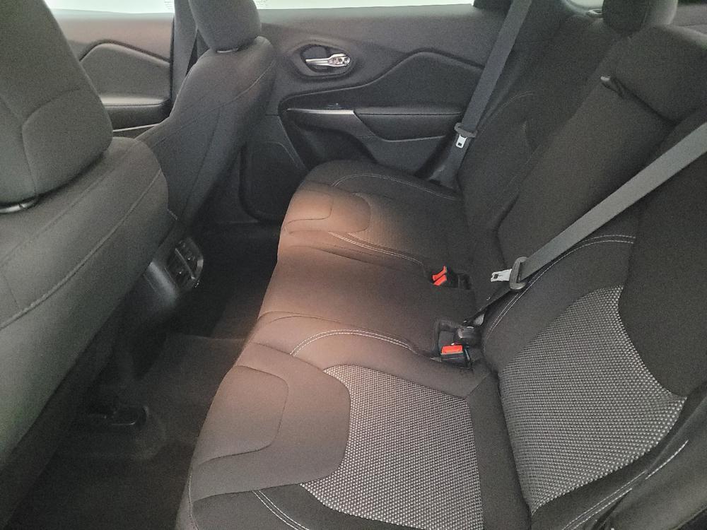 used 2020 Jeep Cherokee car, priced at $18,395