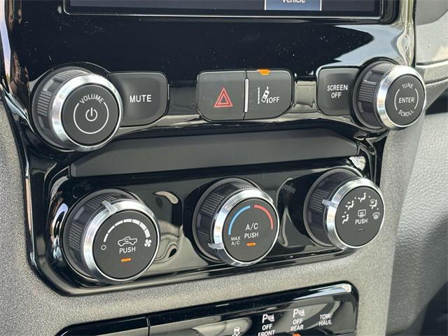new 2025 Ram 1500 car, priced at $39,962